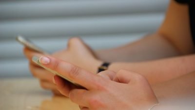 Menangani Kecanduan Gadget pada Anak-anak dan Remaja