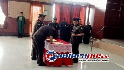 Sertijab Kasi Pidsus,  Kajari Situbondo Minta Lanjutkan Capaian Prestasi