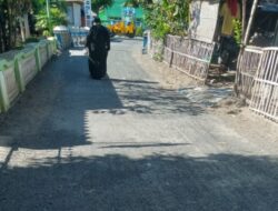 Jalan Hotmix Dikerjakan Asal Jadi, Warga Minta Bupati Evaluasi Bina Marga DPUPP Situbondo