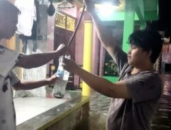 Banjir Rob Rendam Ratusan Rumah di Panarukan, Warga Tangkap Ular Laut Yang Terbawa Arus