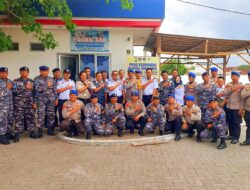 TNI AL dan KSOP Kelas IV Panarukan Berikan Kejutan Ulang Tahun ke Polairud Polres Situbondo