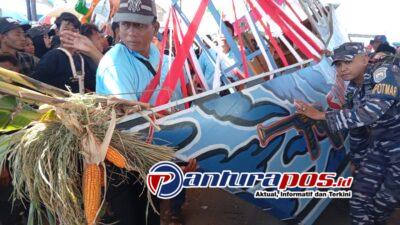 Pelarungan Bitek Sesaji Ketengah Laut