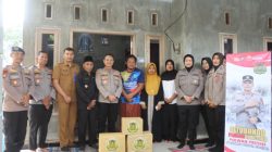 Wujud Kepedulian, Kapolres Situbondo Bersama Tim SOPIA Santuni Keluarga Almarhum Abi