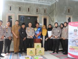 Wujud Kepedulian, Kapolres Situbondo Bersama Tim SOPIA Santuni Keluarga Almarhum Abi
