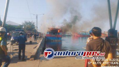 Kapal Penangkap Ikan Terbakar di Pelabuhan Mayangan Probolinggo