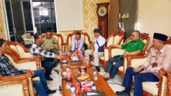 Eko Siti Jenar Dobrak Rapat DPRD, Desak Evaluasi Kunker dan Efisiensi Anggaran Situbondo