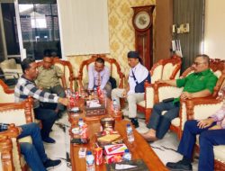 Eko Siti Jenar Dobrak Rapat DPRD, Desak Evaluasi Kunker dan Efisiensi Anggaran Situbondo