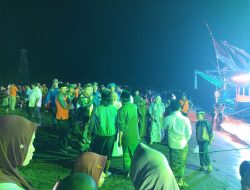 Polres Situbondo Siagakan Personel dan Empat Sarana Apung Amankan Sholawat Burdah di Tengah Laut