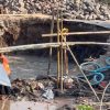 Pembangunan Jembatan di Patek Duwet Disorot, Material Batu Diduga Bermasalah