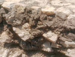 1. Proyek Tangkes Desa Gumuk Disorot, CV Bantah Pemberitaan dan Tim Lapangan Minta PU Turun Tangan